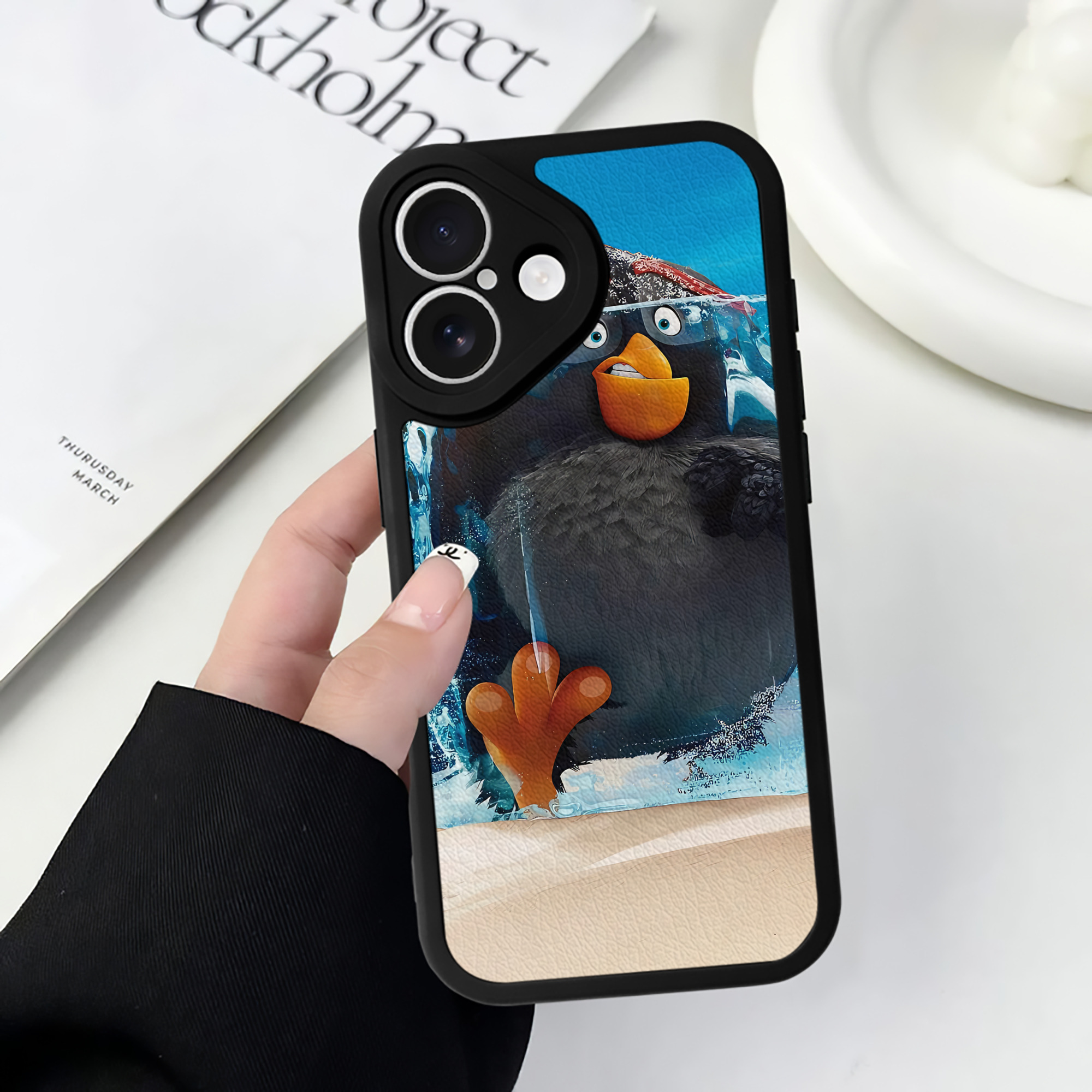 （画像用） Angry Birds アングリーバード 【iPhone 16シリーズ対応】シリコンスマホケース（レザー調） 材質：シリコン